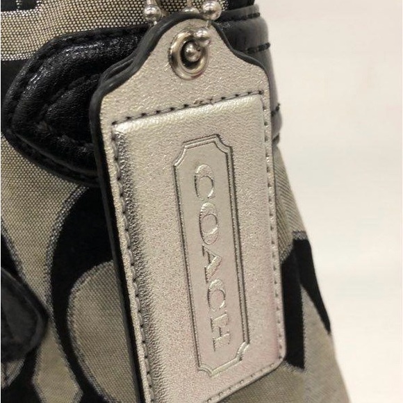 Coach Daisy Signature Moonlight Gray Hobo With Black Leather Trim - Picture 2 of 6